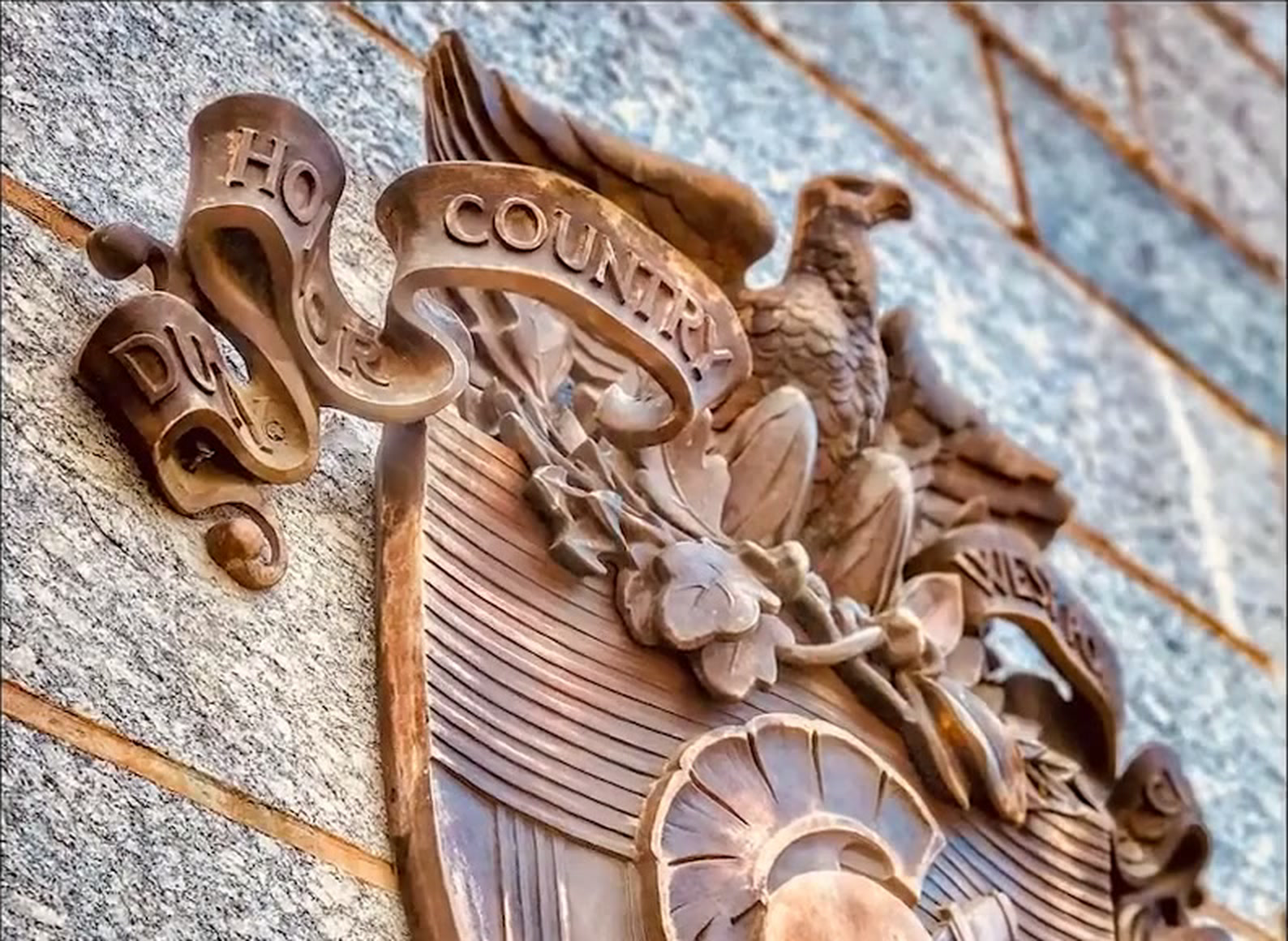 03-armored-oath-bronze-liquid-20260913.jpg